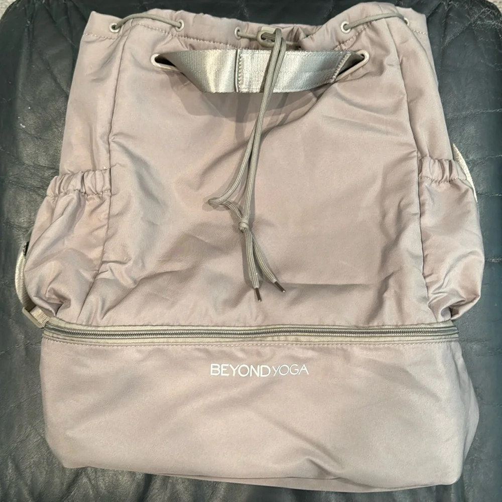 Beyond Yoga Backpack - Picture 1 of 2